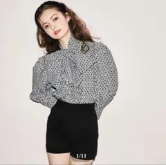 2026年最新】treat ürself ブラウスの人気アイテム - メルカリ