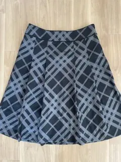 2026年最新】バーバリーロンドン膝下スカートの人気アイテム - メルカリ