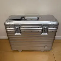 2026年最新】リモワ アウディの人気アイテム - メルカリ