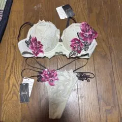 2026年最新】サルートプラダを着た悪魔の人気アイテム - メルカリ