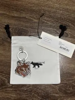 2026年最新】maison kitsune キーホルダーの人気アイテム - メルカリ