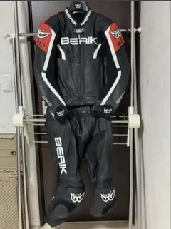 2026年最新】ベリック レーシングスーツ 52の人気アイテム - メルカリ