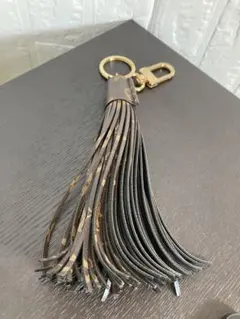 2026年最新】ルイヴィトンタッセルチャームの人気アイテム - メルカリ