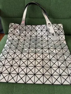 2026年最新】ISSEY MIYAKE BAOBAO トートバッグ シルバーの人気