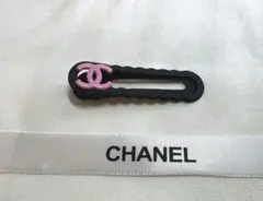2026年最新】シャネルノベルティヘアクリップの人気アイテム - メルカリ
