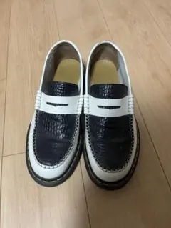 2026年最新】stussy dr.martens ローファーの人気アイテム - メルカリ