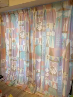 2026年最新】イッツアスモールワールド カーテンの人気アイテム - メルカリ