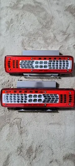 2026年最新】UD クオン 純正 LED テールランプの人気アイテム - メルカリ