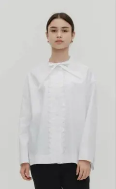 2026年最新】yori ブラウス スカラップの人気アイテム - メルカリ