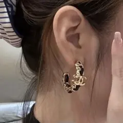 2026年最新】chane リボンピアスの人気アイテム - メルカリ