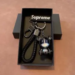 2026年最新】SUPREME レザーキーホルダーの人気アイテム - メルカリ