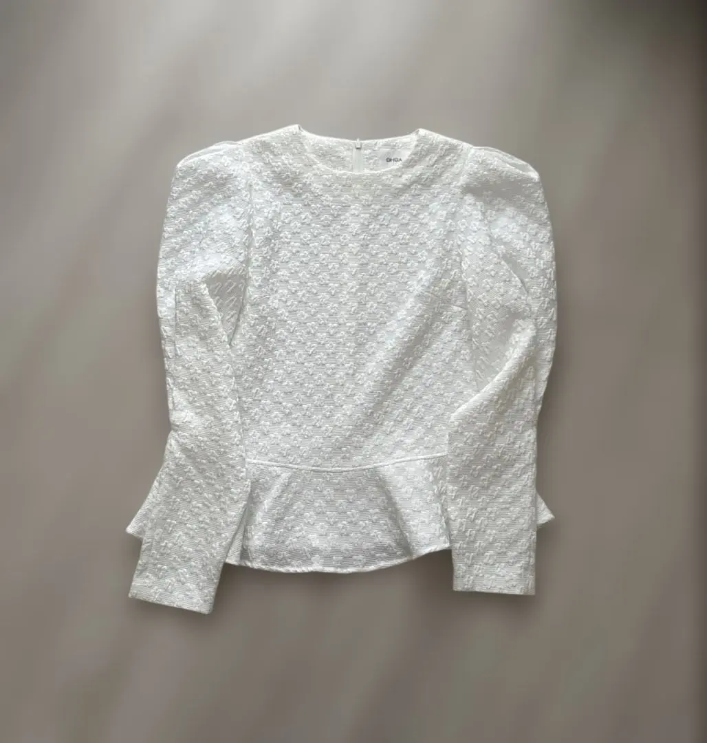 2026年最新】OHGA ジャガード ブラウスの人気アイテム - メルカリ