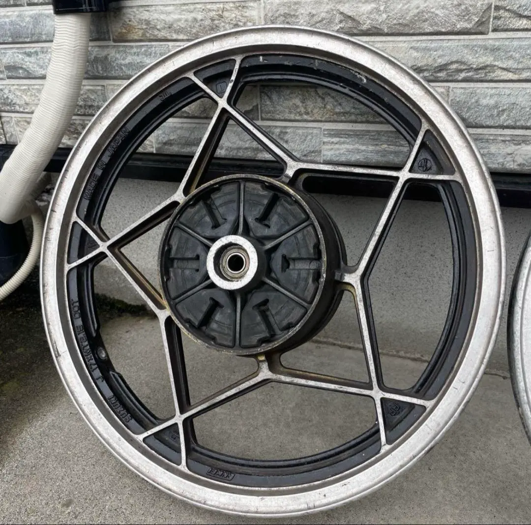 2026年最新】gsx250 ホイールの人気アイテム - メルカリ