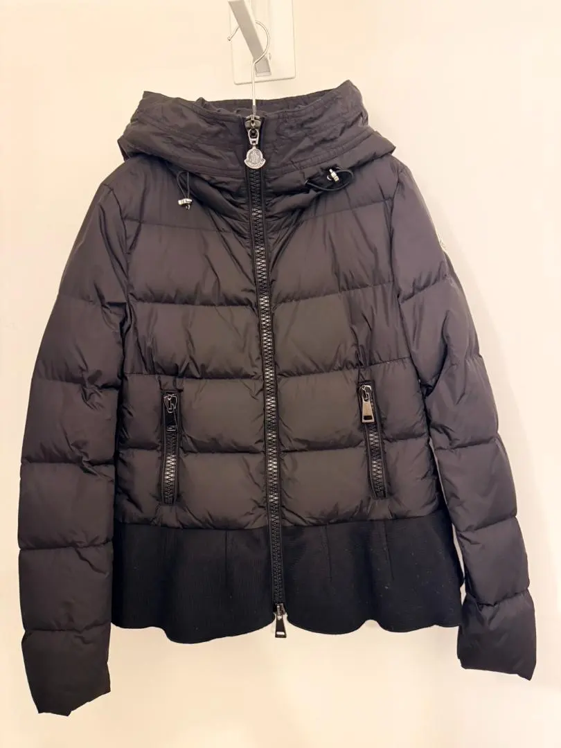 2026年最新】moncler ダウンジャケット neseaの人気アイテム - メルカリ