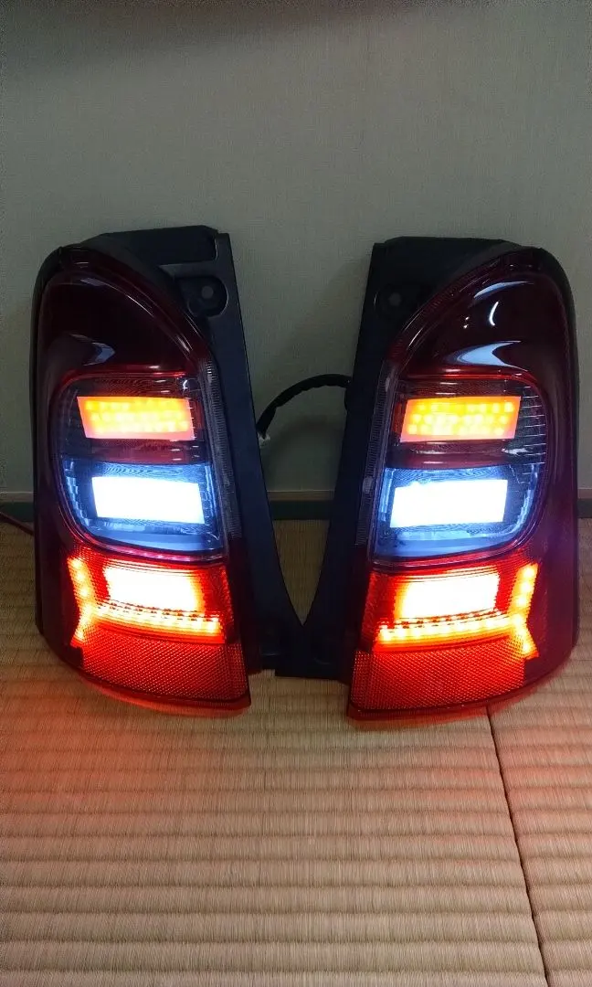 2026年最新】エッセ テールランプの人気アイテム - メルカリ