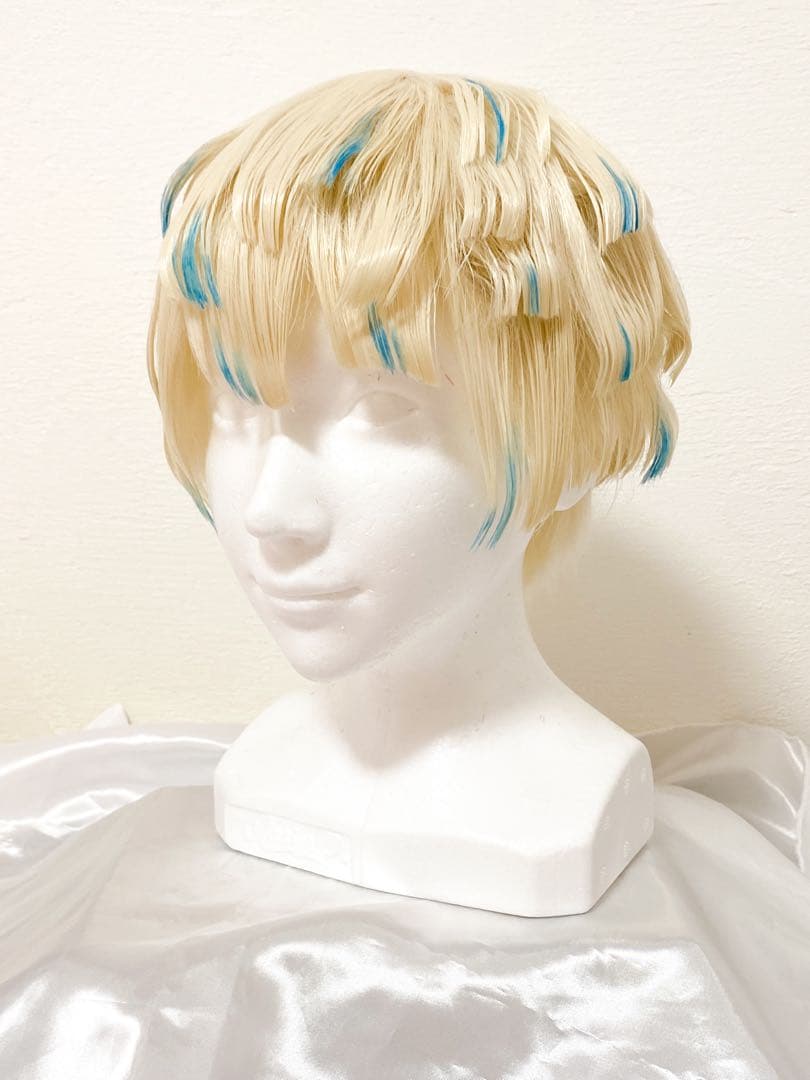 緋八マナ 風 セット済みコスプレウィッグ にじさんじ - メルカリ