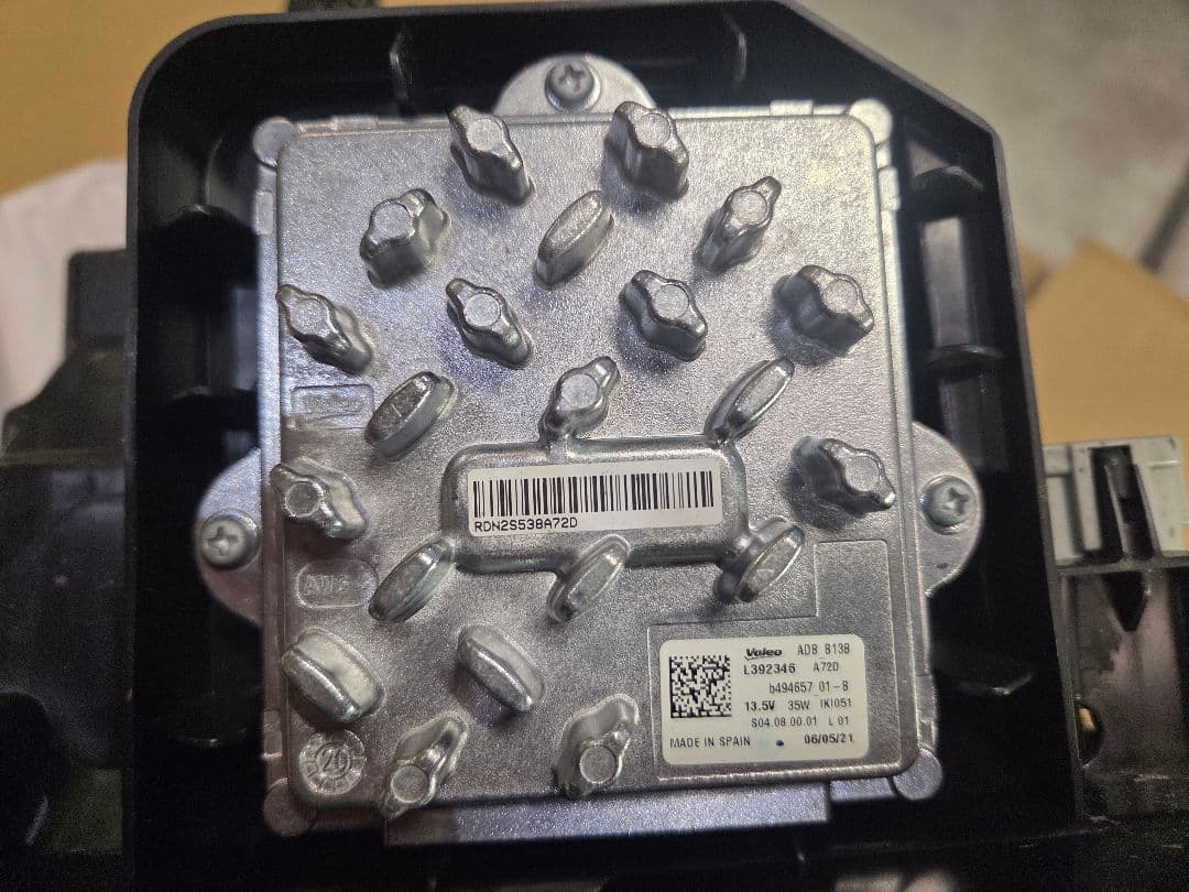 日産 E13ノート左側ヘッドランプ 部番26075-6XK4A - メルカリ