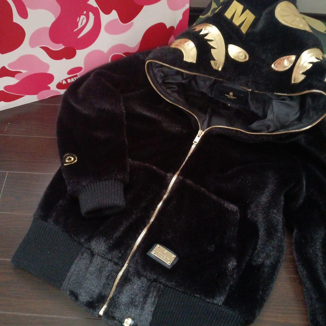 アベイシングエイプ　FAUX FUR シャークパーカー shark BAPE A BATHING APE/ア ベイシング エイプ】からシャークパーカーをご紹介