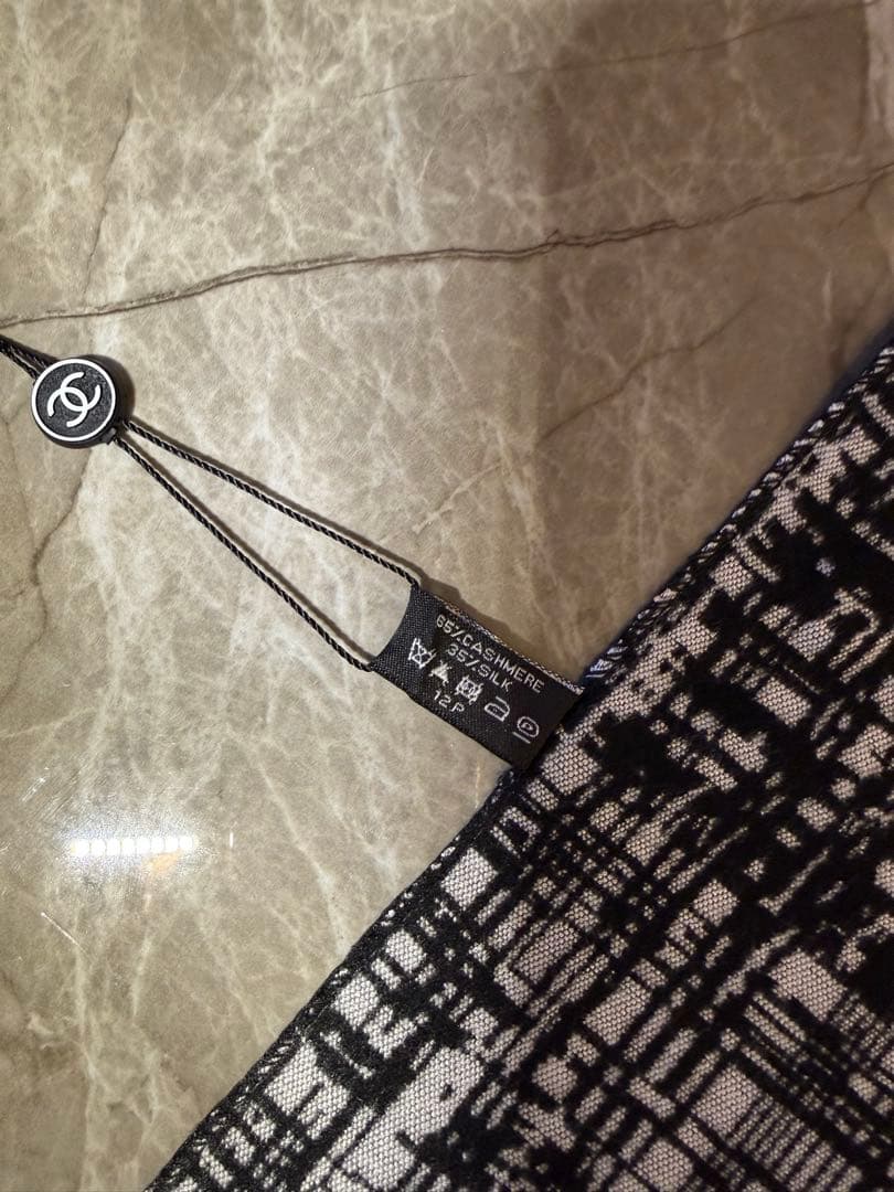 CHANEL シャネル ノベルティ COCOマ―ク スト－ル マフラー 新品 - メルカリ