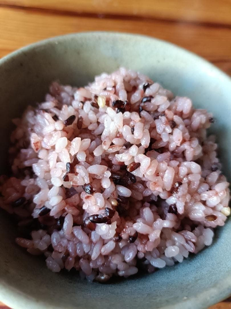 農薬不使用 ハッピーヒル（うるち） 種籾 3キロ 陸稲 黒米の籾200g付き