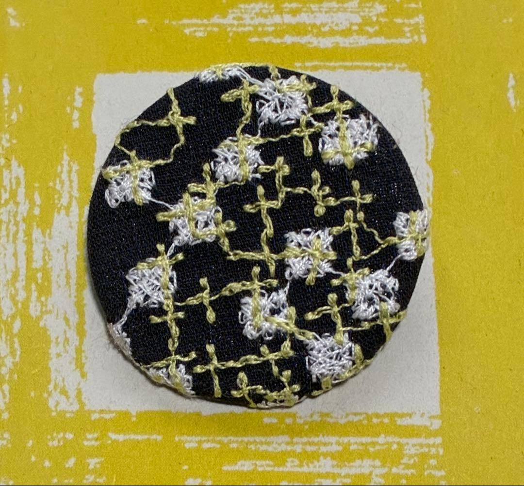 mina perhonen - ミナペルホネン ☆ サンキューベリーバッジ moorii