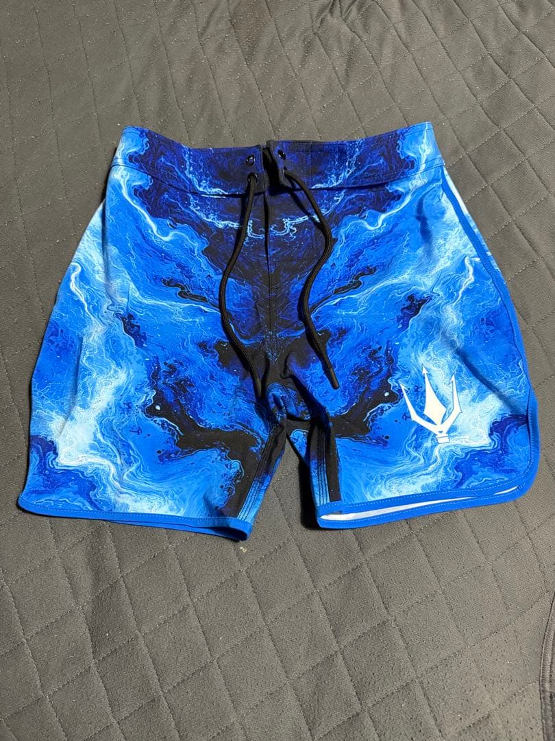 [FIED] ファイド　サイズ26メンズフィジークパンツ[ヘルファイアブルー] FIED ファイド フィジーク サーフパンツ 26 - メルカリ