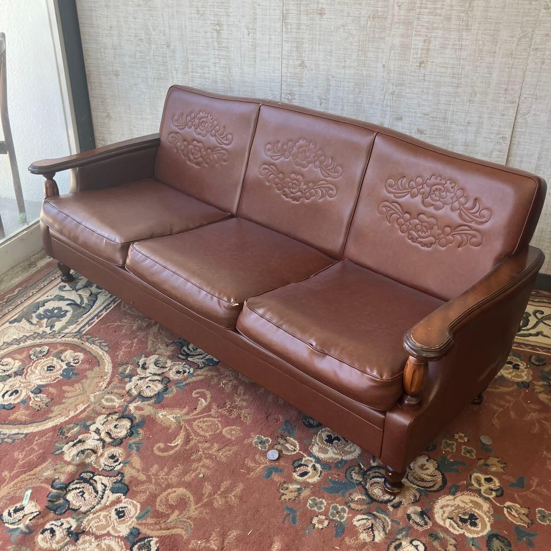 昭和レトロ オールドカリモク 古家具 三人掛けレザーソファー アーム