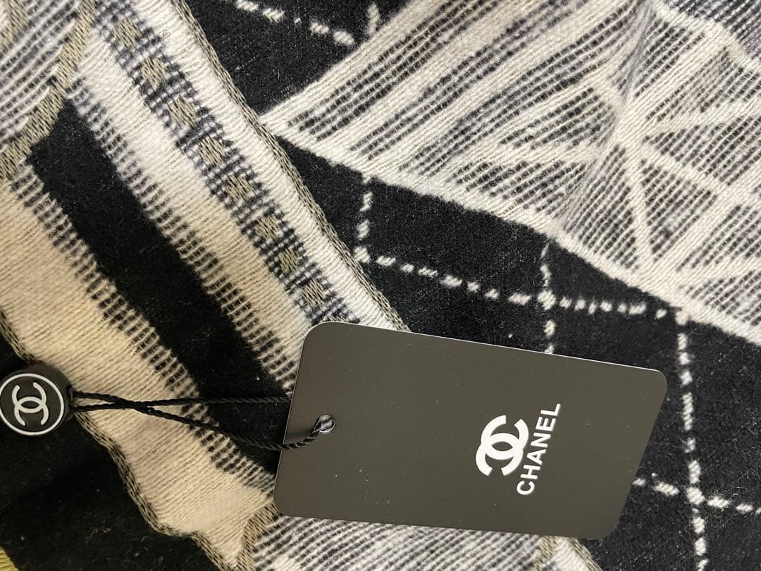 未使用 CHANEL エッフェル塔 ノベルティ 大判マフラー ストール