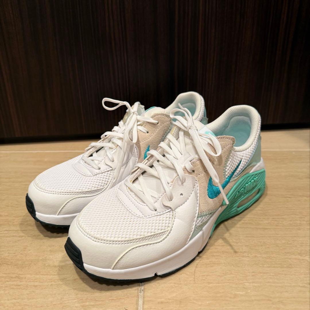 NIKE エアマックスエクシー 25cm - メルカリ