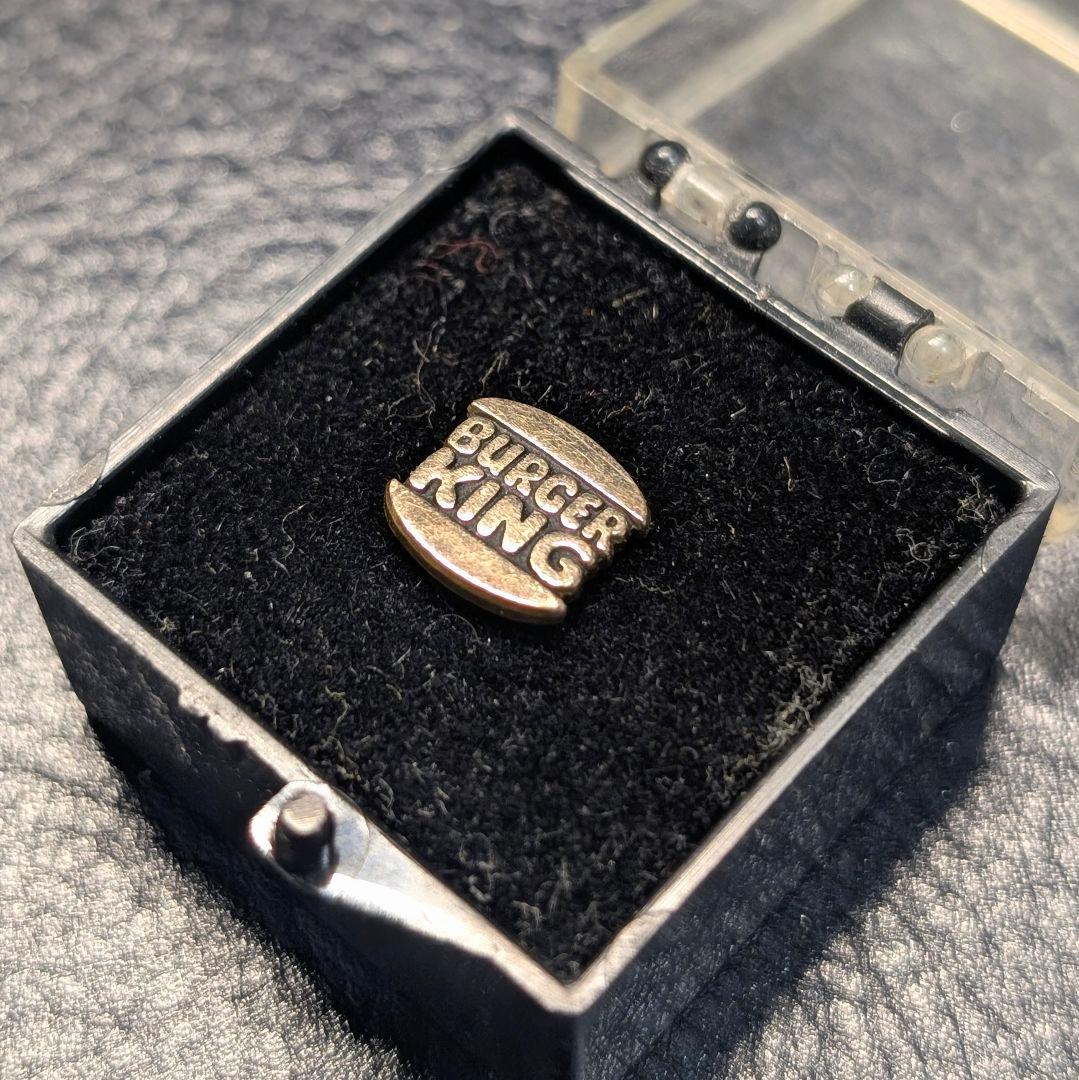 BURGER KING バーガーキング ハンバーガー ピンバッジ ロゴ - メルカリ