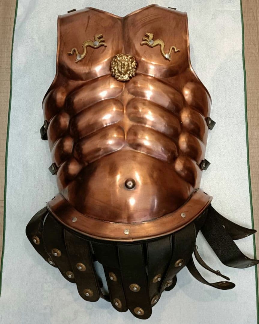 西洋甲冑　等身大　アンティーク Amazon.co.jp: イタリア製 西洋甲冑 実寸大 レプリカ 中世の騎士