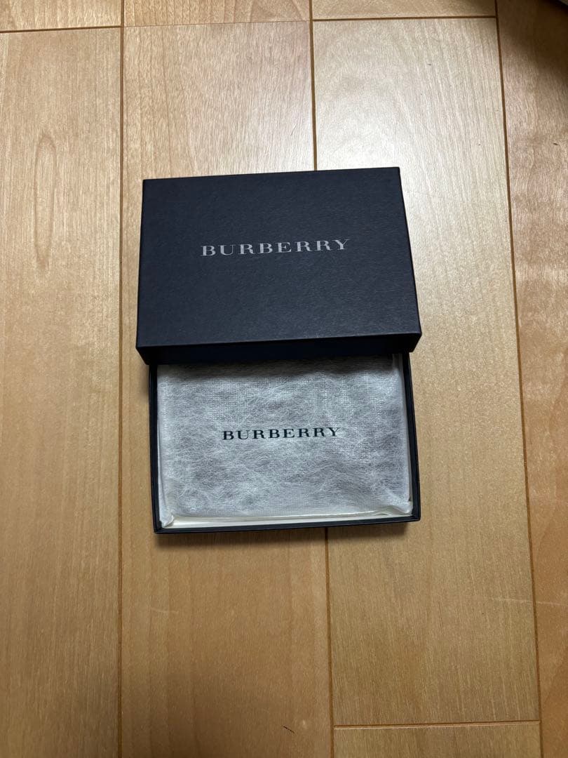 BURBERRY ブラウンレザー 名刺入れ - メルカリ