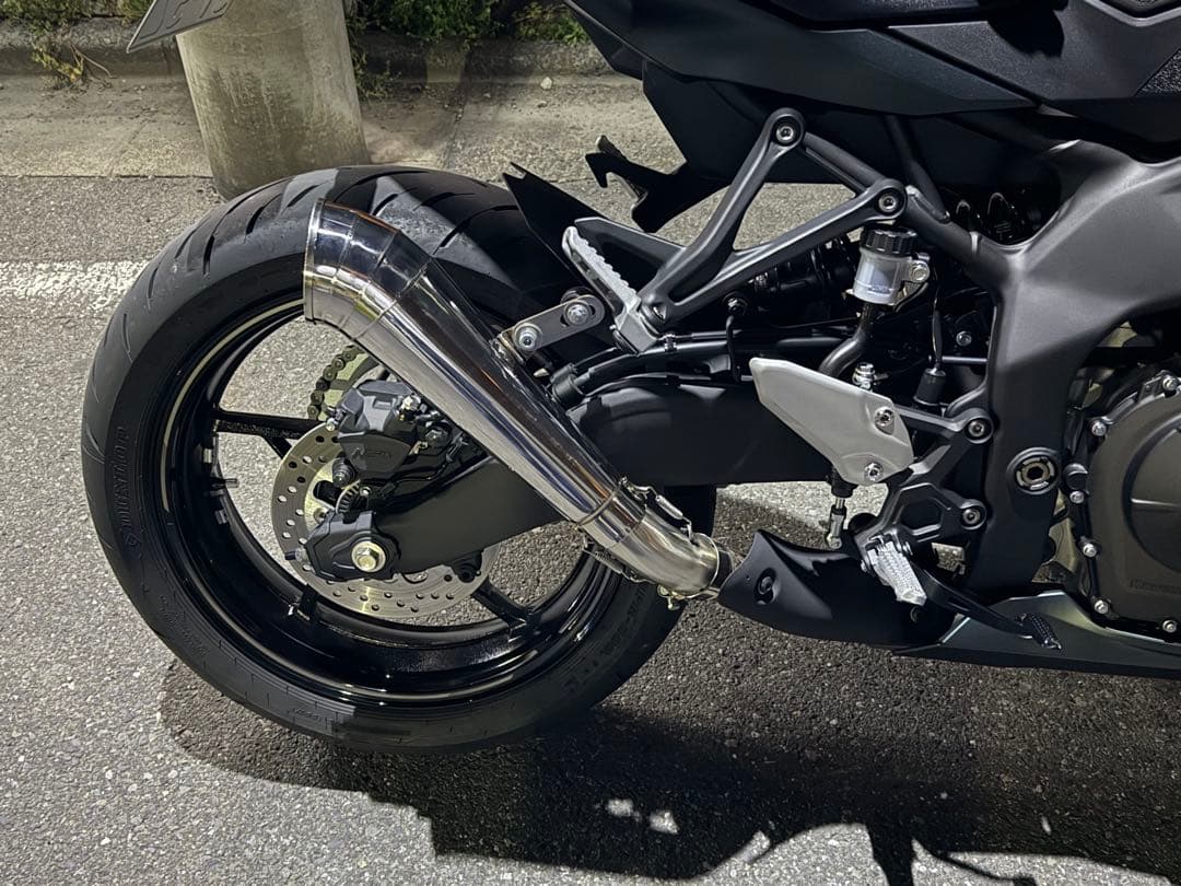 LCIマフラーGP管スリップオン　ZX25R.ZX4R 50.8π