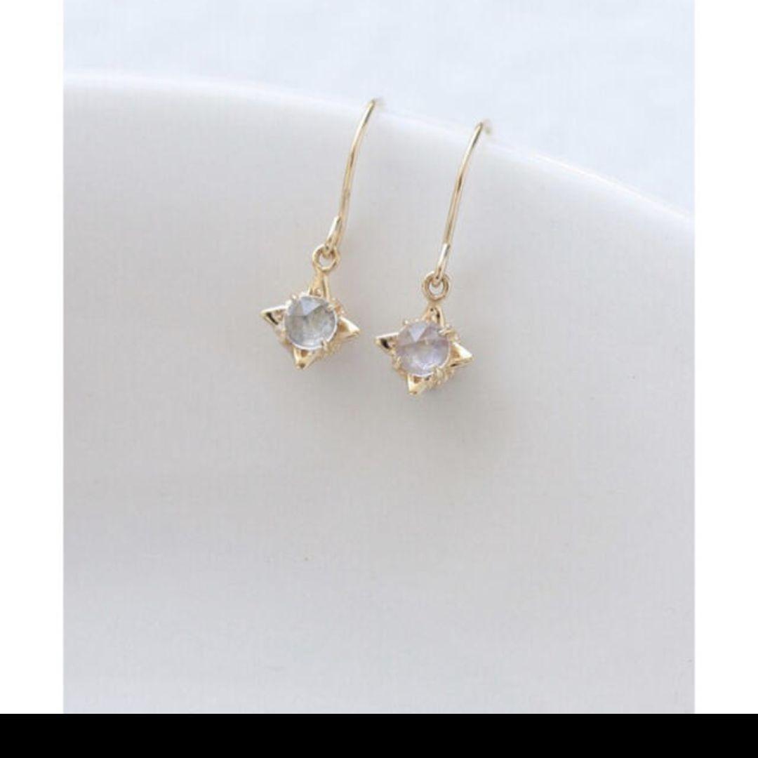 K10 ロイヤルブルームーンストーン フラワー フックピアス ノワールド