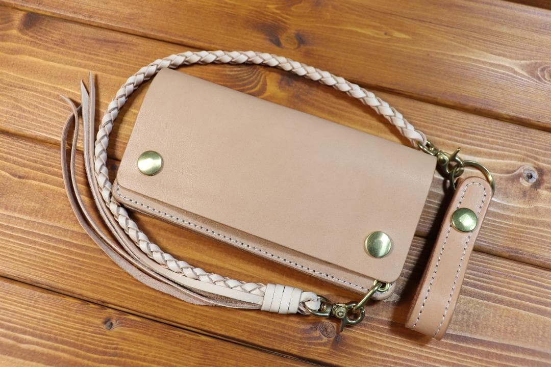 ロングトラッカーウォレット 真鍮 生成 白糸 栃木レザー