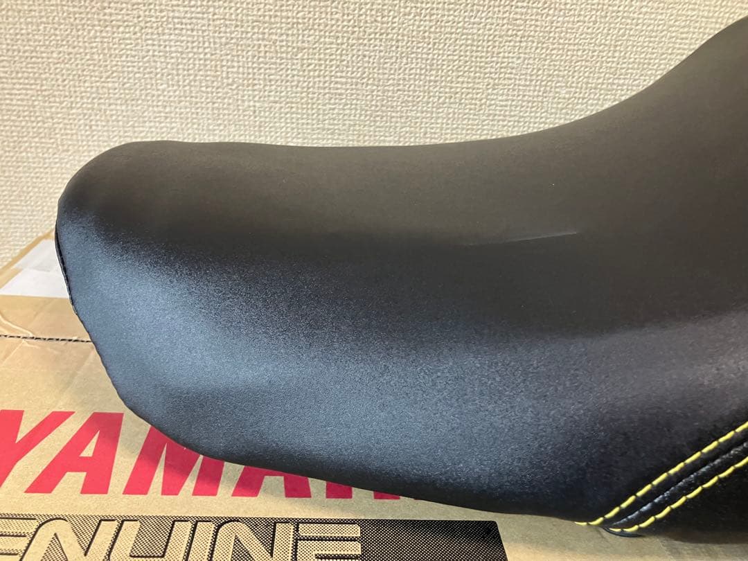 XSR900 （RN80J）'22年型純正シート＋ゲルザブSS（ジャンク品） - メルカリ