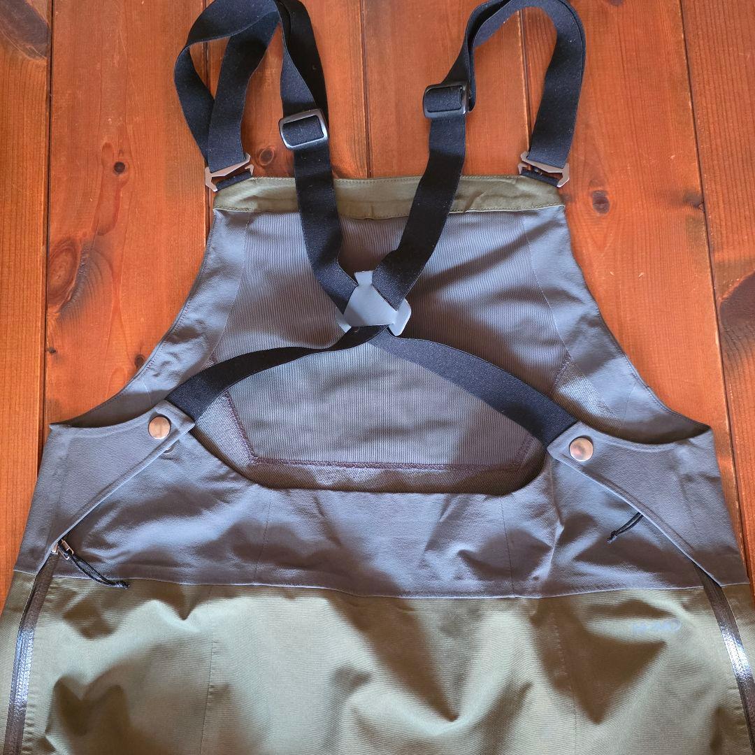 パタゴニア】ビブパンツ スキーウェア スノーボードウェア (Mサイズ)