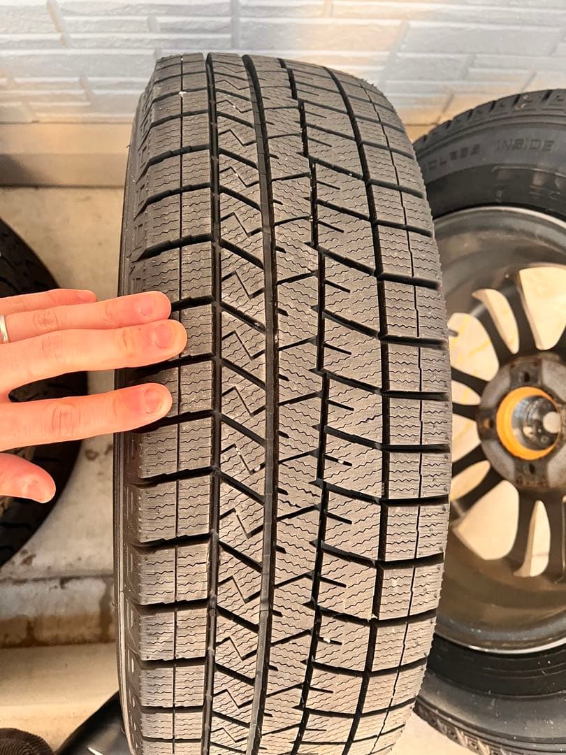 01様専用【バリ溝有り】ダンロップ スタッドレスタイヤ4本セット WM03