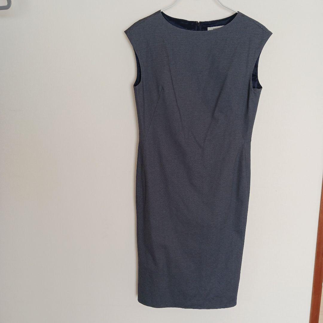 グレー ノースリーブ ひざ丈ワンピース - メルカリ