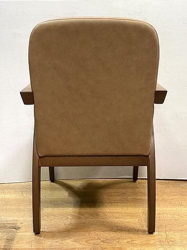 J【中古品】送料込み!! ポスチャーサポートチェア アーモンド(レザー