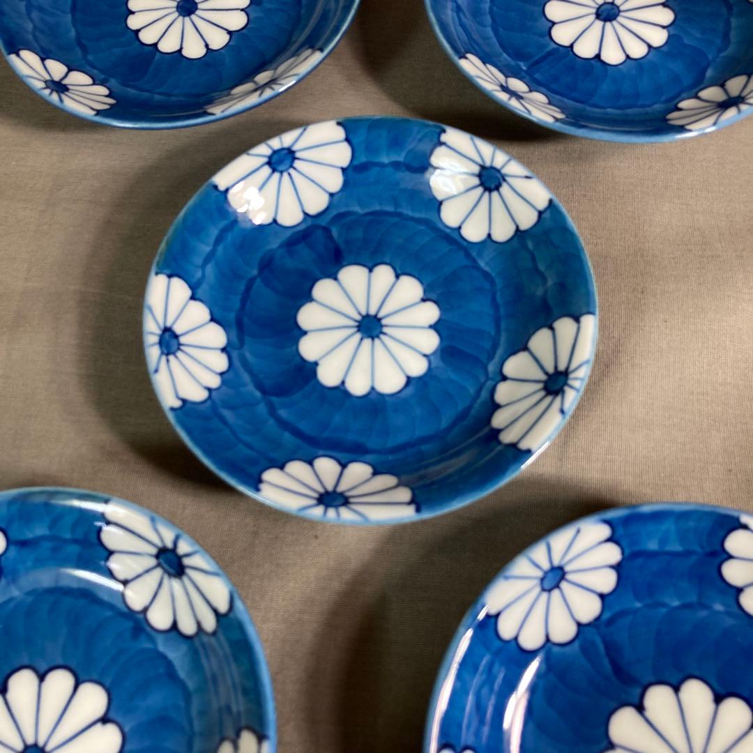 源右衛門】古伊万里の伝統 日本の名窯 舘林源右衛門作 染付菊濃文 小皿