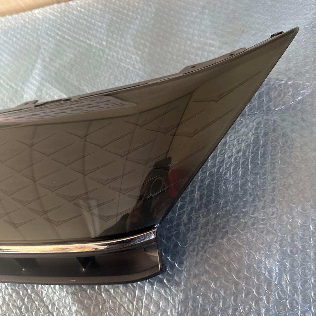 ブラウン ア*ラ様 60 後期 ハリアーハイブリッド 純正フロント グリル