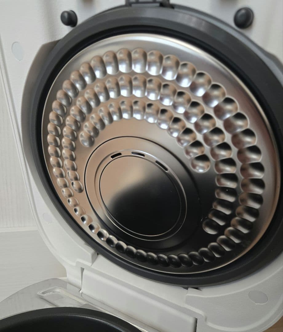 Panasonic SR-N210D-W IHジャー炊飯器2025年製 Panasonic