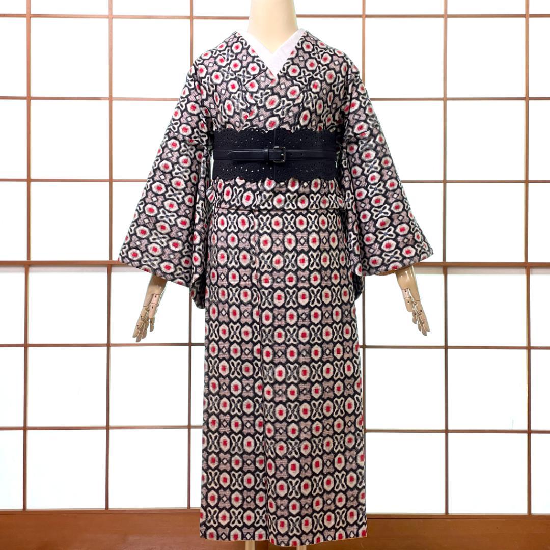 銘仙 着物 袷 正絹 幾何学柄 オフホワイト アンティーク着物 A-2749