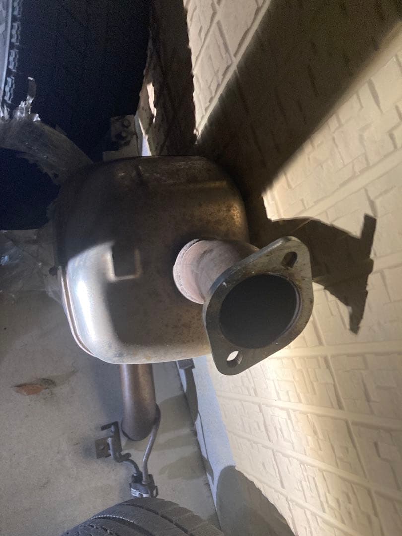 メガーヌ3RS DZF4R 純正マフラーリヤピースフランジ付き　価格交渉あり ルノー メガーヌ R.S.(ルノー・スポール)トロフィーR(DZF4R1)純正