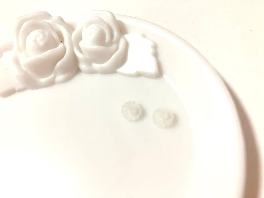 K18刻印 ウェーブフープピアス 未使用 アレルギー対応 1.37ｇ 18金