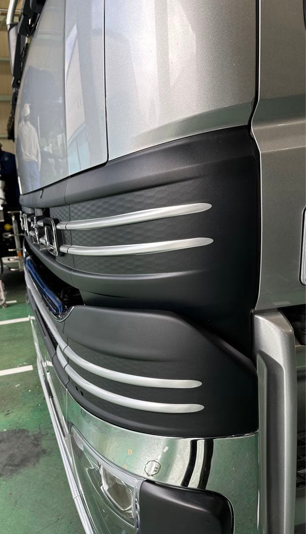 シルバー 4段グリル 新型 FUSO スーパーグレート ステッカー 出張可能