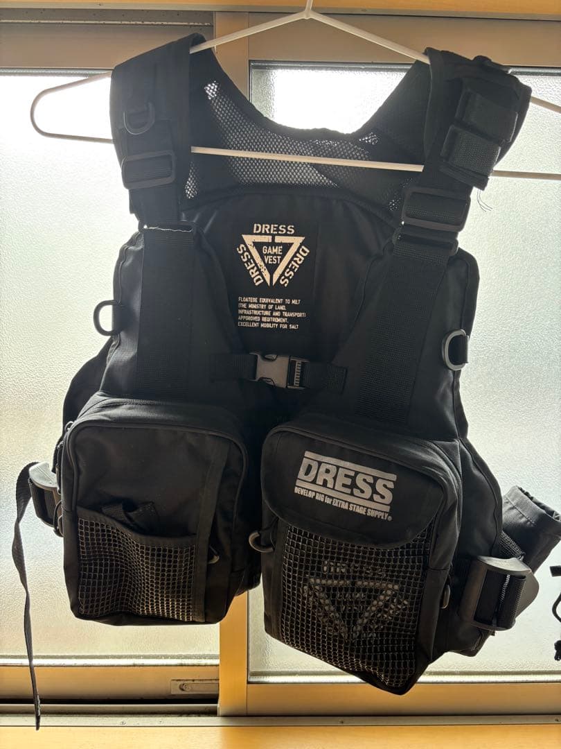 DRESS フローティングゲームベスト 黒　ライフジャケット　釣りベスト ライジャケ 軽量 DRESSフローティング ゲームベスト AIR サポーター付