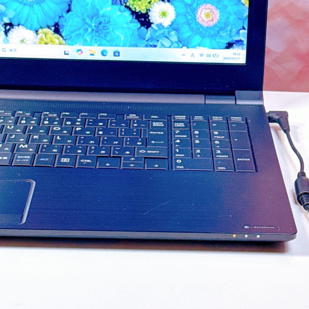 新品SSD✨windows11✨カメラ✨ノートパソコン✨オフィス✨薄型 - メルカリ