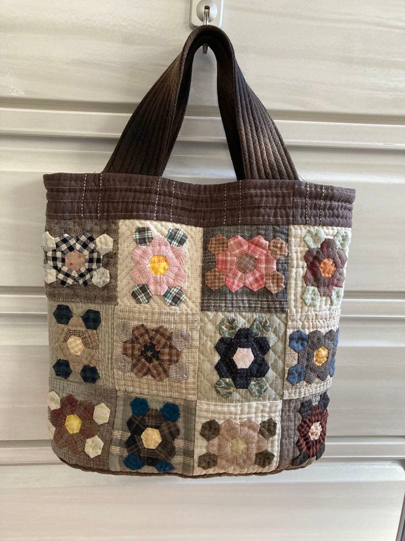 パッチワークキルトのトートバッグ カンタ刺繍パッチワークキルトのトートバッグ【Lサイズ/L】 | iichi